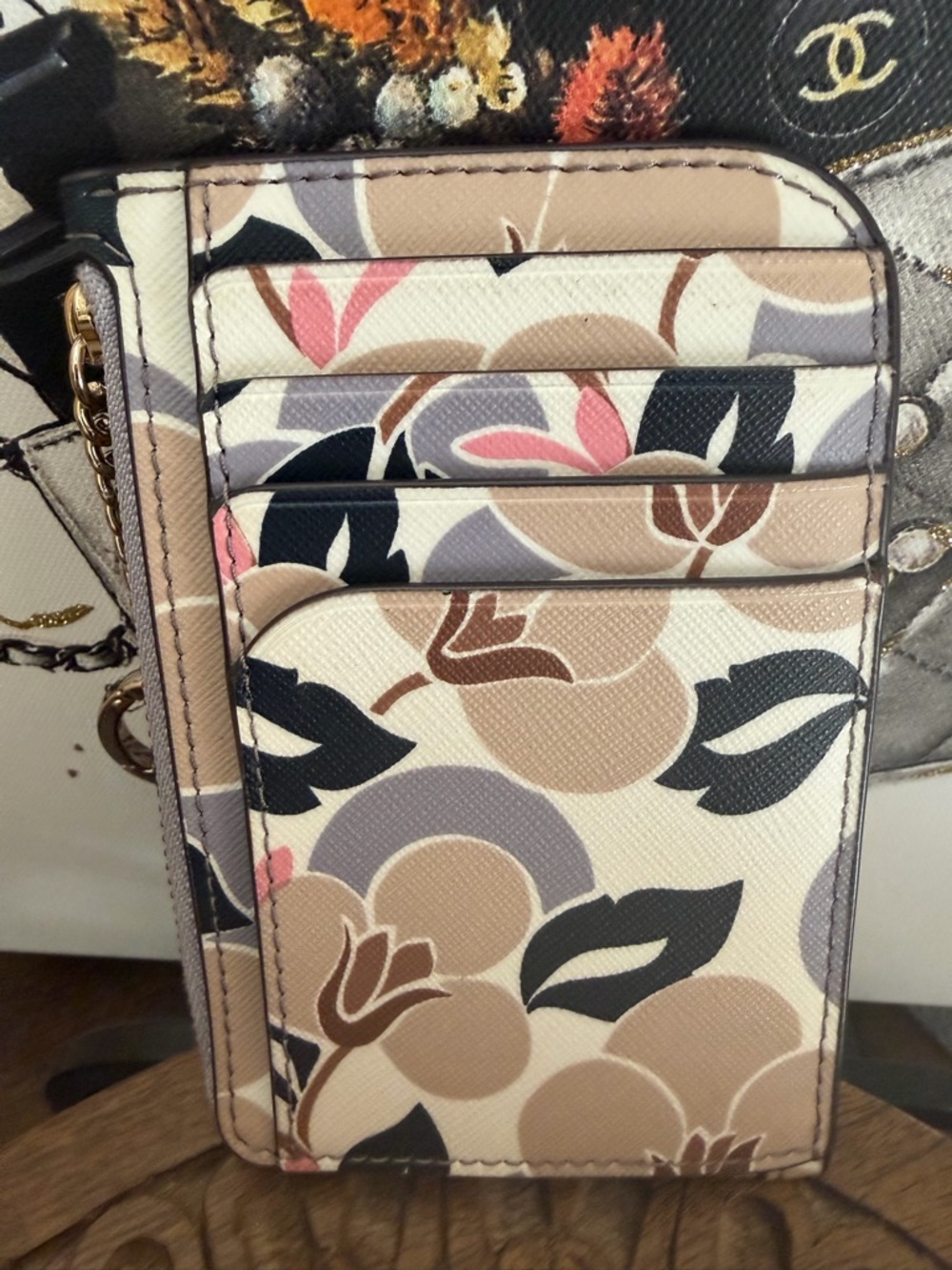 Kate Spade Beige Multi Floral Breezy Zip Card Case with Gold Keyring - Picture 3 of 5